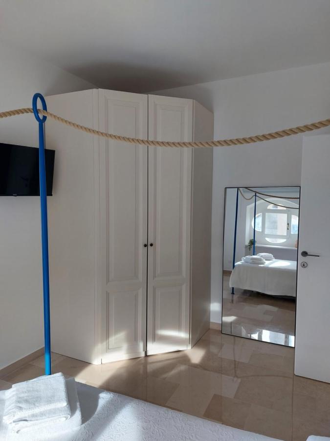 Palazzo Accinni B&B Monopoli Exteriör bild